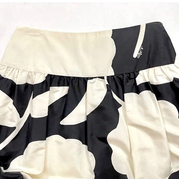 Lilly Pulitzer Party Skirt in Black Soirée Print w/ Removable Self-Tie Sash Bow - Picture 5 of 12